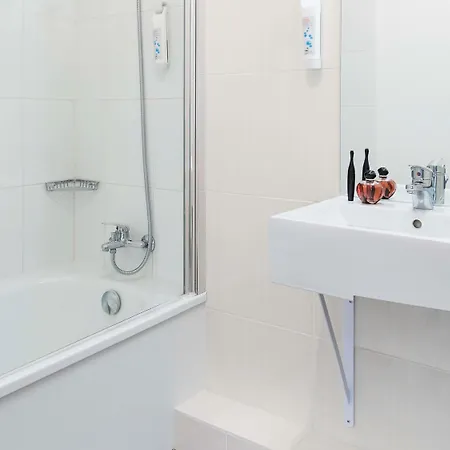 Ibis Budget Bobigny Pantin فندق 2*