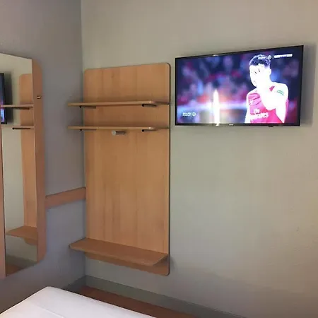 Ibis Budget Pantin 2*